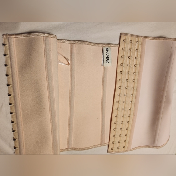⏳️ ShaperX - Light Pink Waist Trainer - Size M - Picture 3 of 5